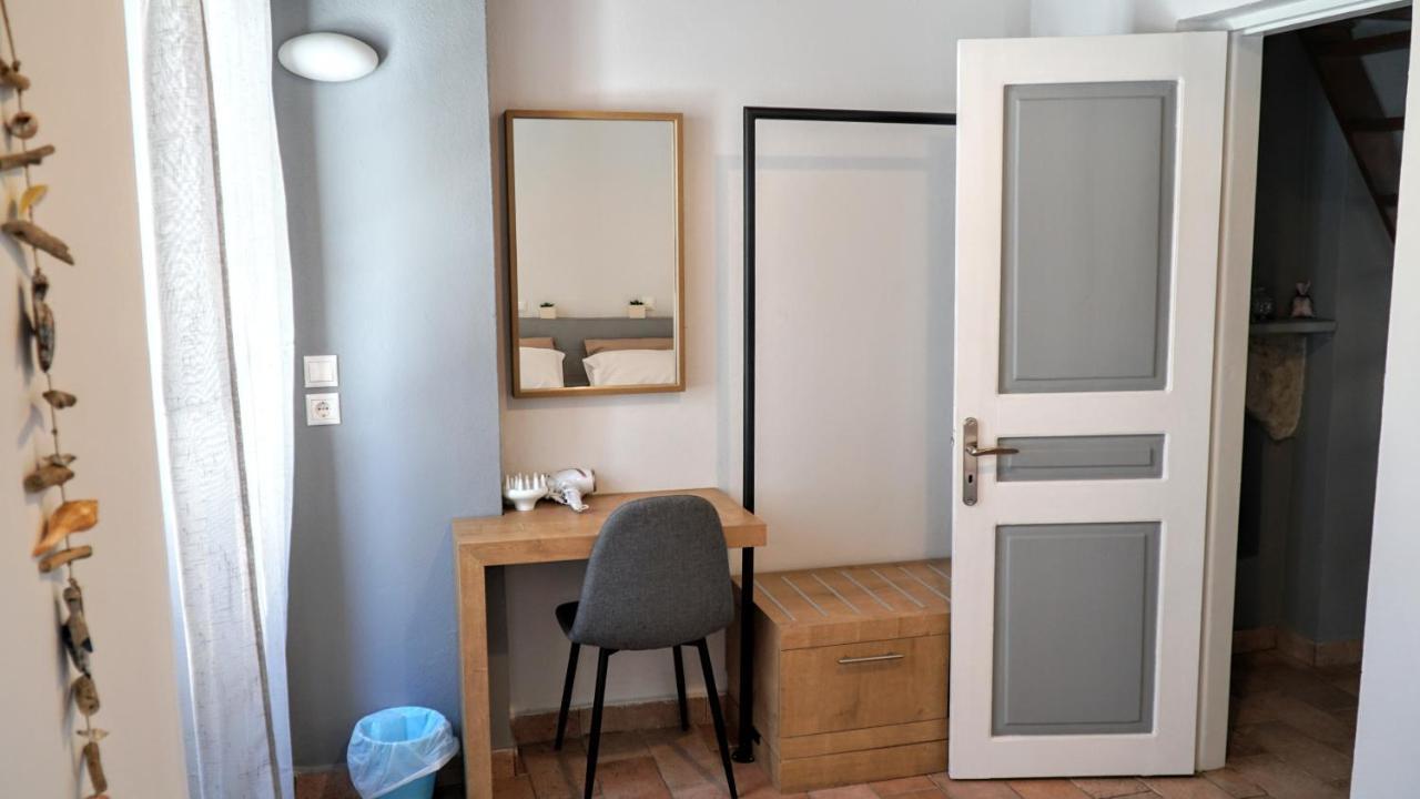 Cozy Apartments In Symi Center Екстериор снимка