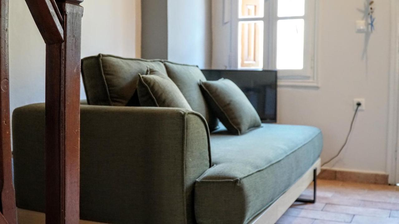 Cozy Apartments In Symi Center Екстериор снимка
