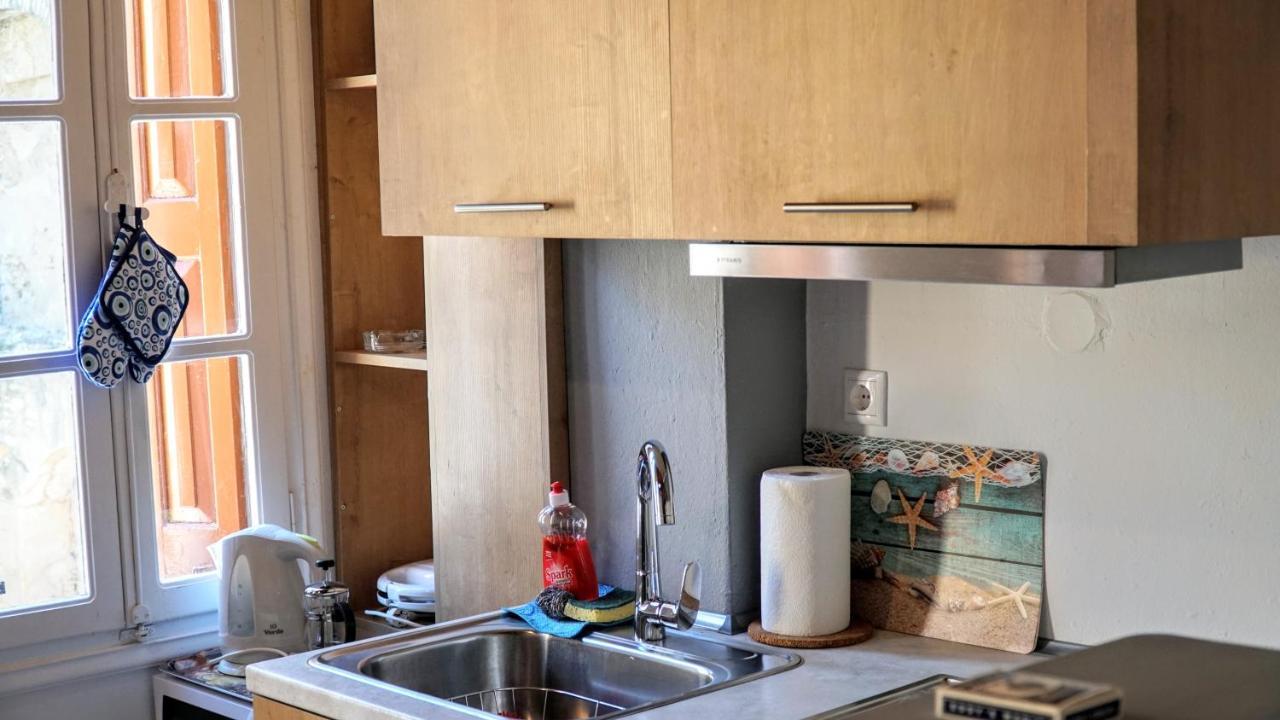 Cozy Apartments In Symi Center Екстериор снимка