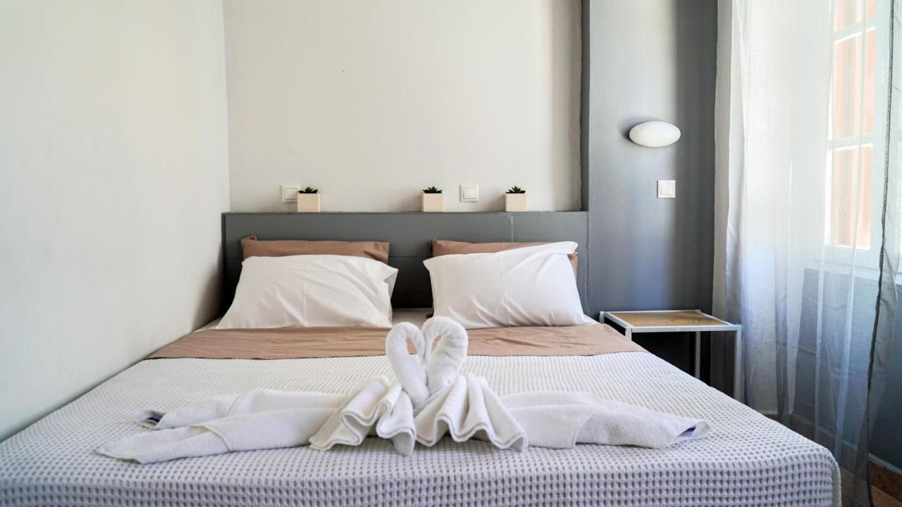 Cozy Apartments In Symi Center Екстериор снимка
