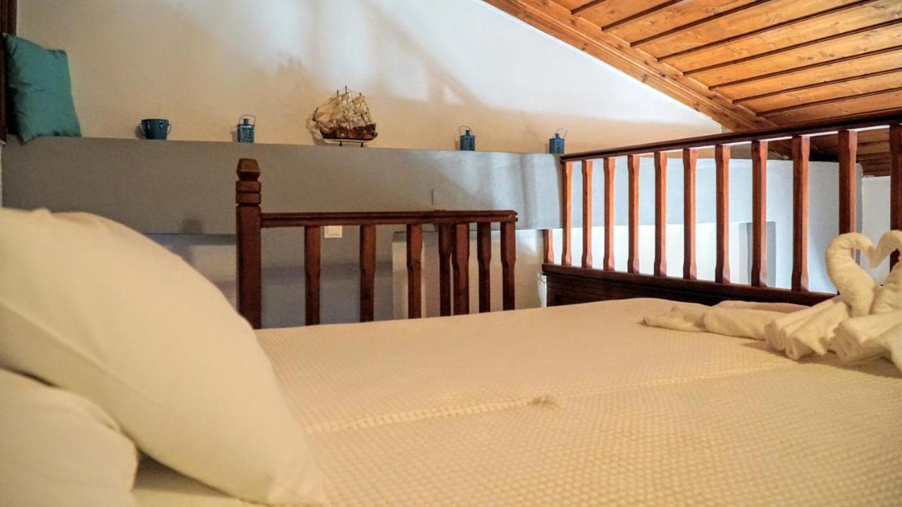 Cozy Apartments In Symi Center Екстериор снимка