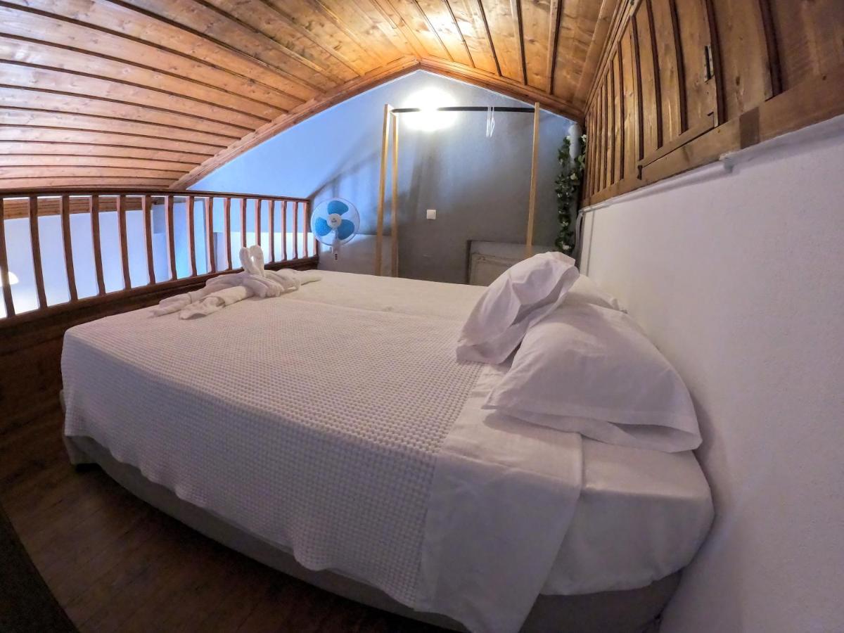 Cozy Apartments In Symi Center Екстериор снимка