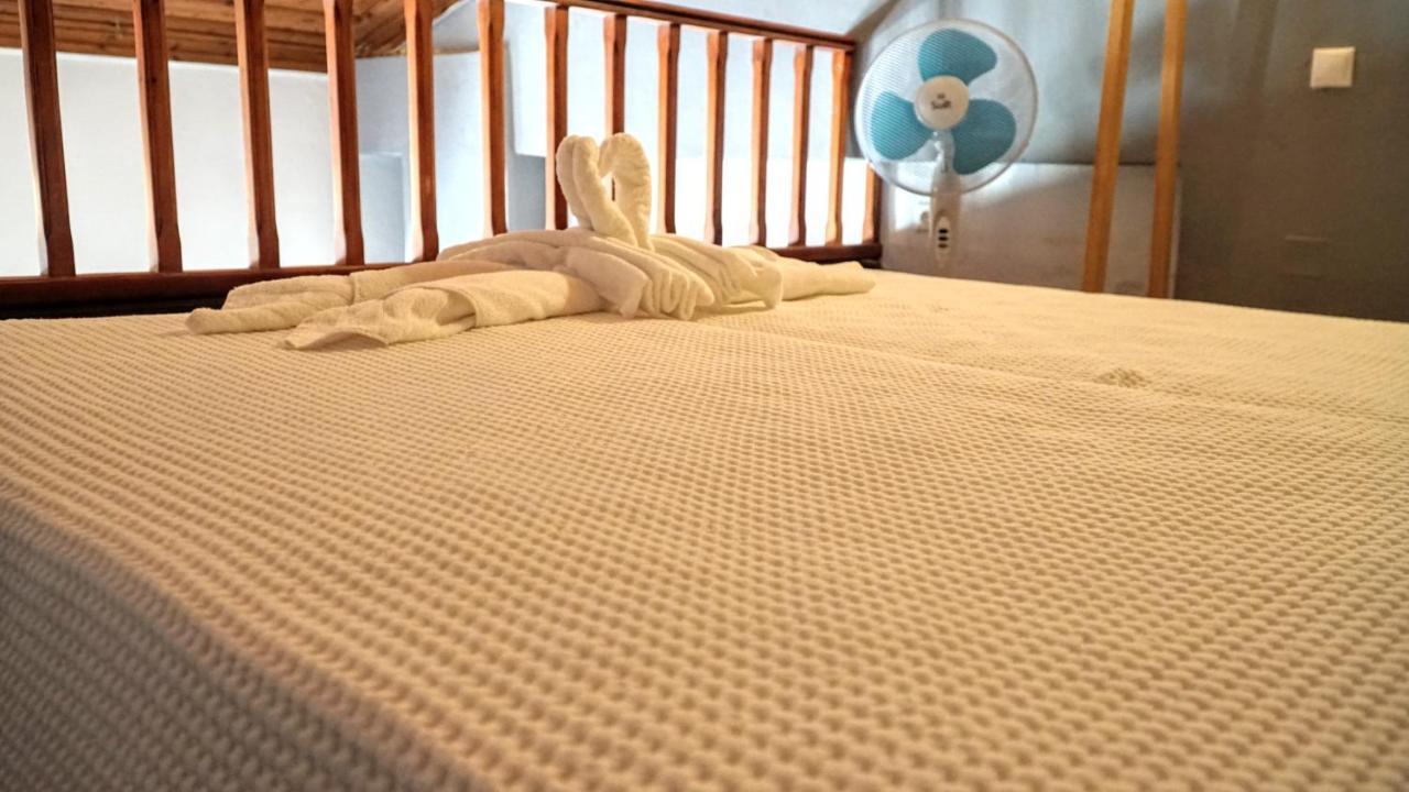 Cozy Apartments In Symi Center Екстериор снимка