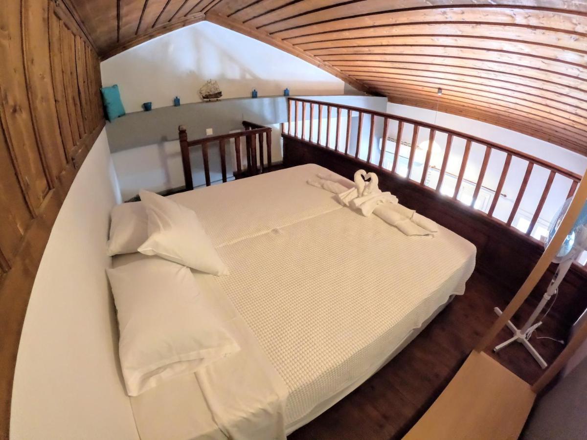 Cozy Apartments In Symi Center Екстериор снимка