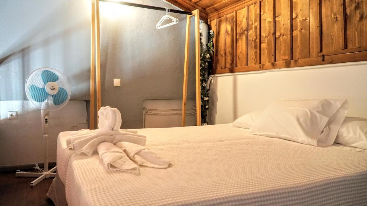 Cozy Apartments In Symi Center Екстериор снимка