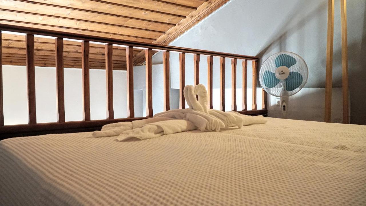 Cozy Apartments In Symi Center Екстериор снимка