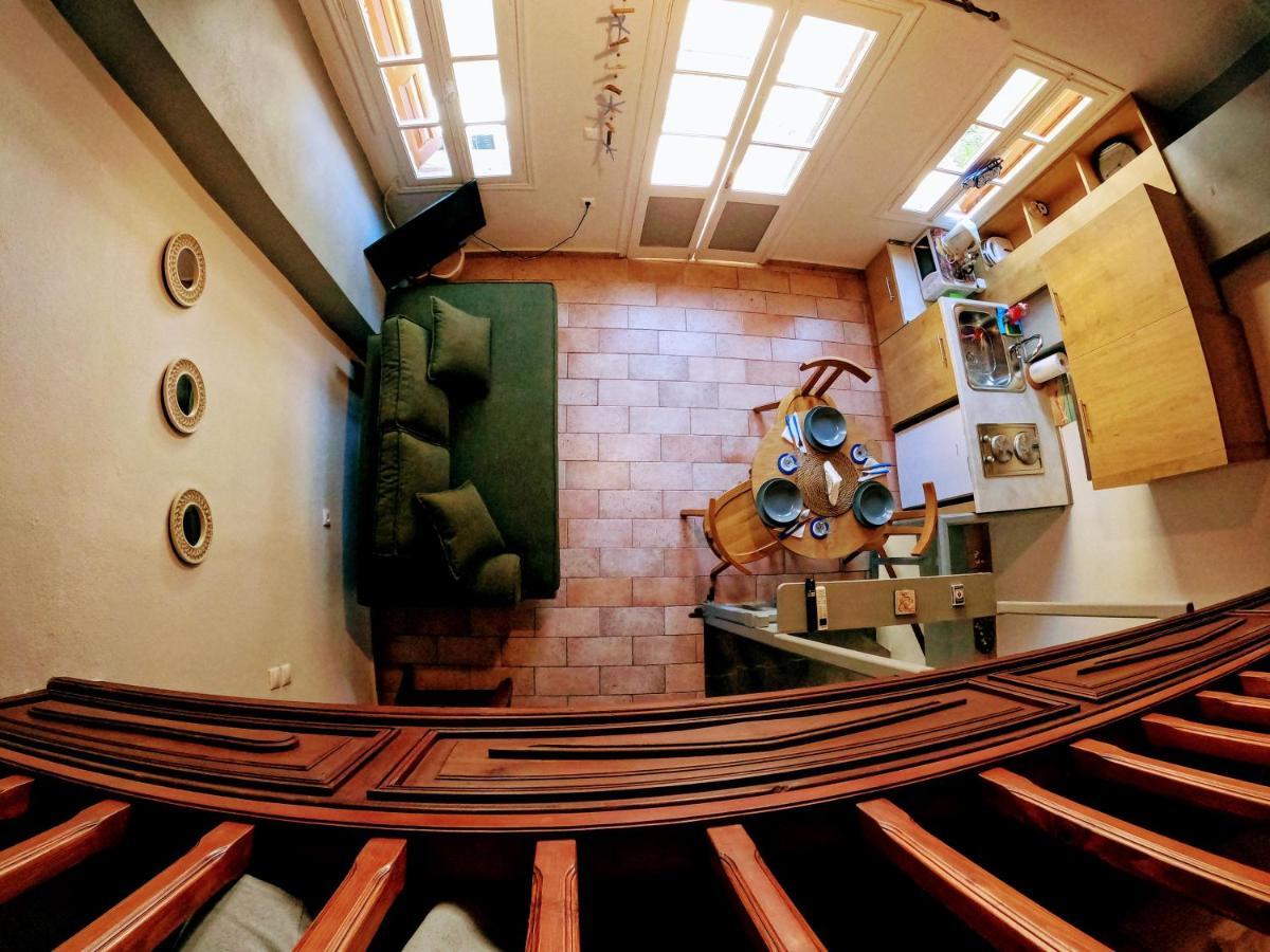 Cozy Apartments In Symi Center Екстериор снимка